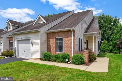 456 Sweetman Dr, Bear, DE 19701