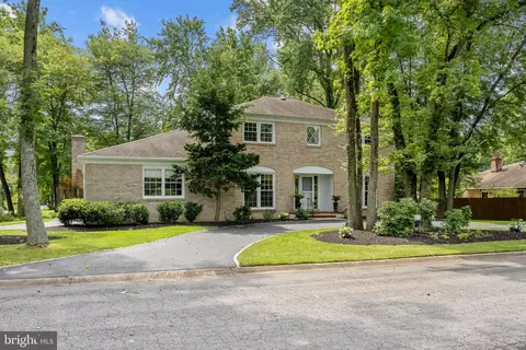 108 E Sutton Pl, Wilmington, DE 19810