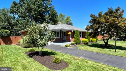 2023 Kynwyd Rd, Wilmington, DE 19810