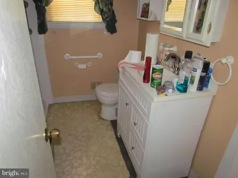 55 Springlake Dr, Newark, DE 19711 photo 13