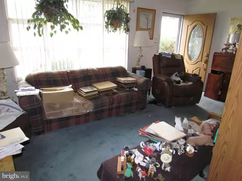 55 Springlake Dr, Newark, DE 19711 photo 3