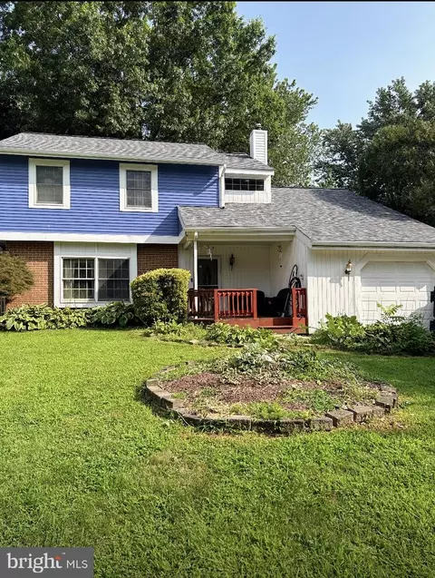 8 Colin Ct, Claymont, DE 19703