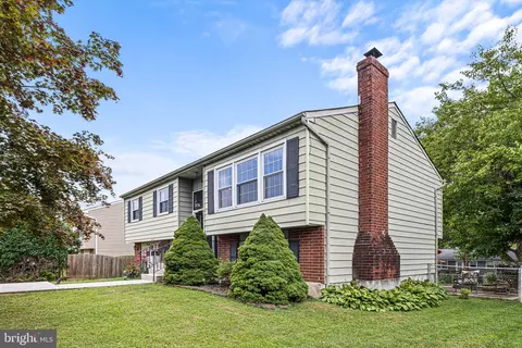 2109 Lori Dr, Wilmington, DE 19808