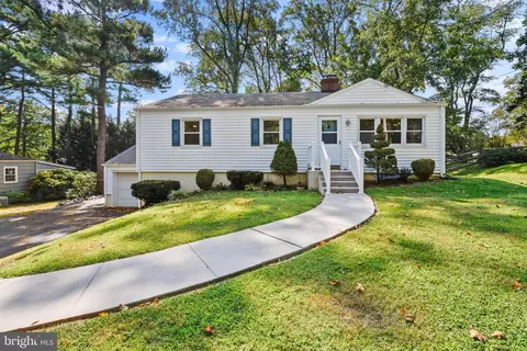 257 W Chestnut Hill Rd, Newark, DE 19713