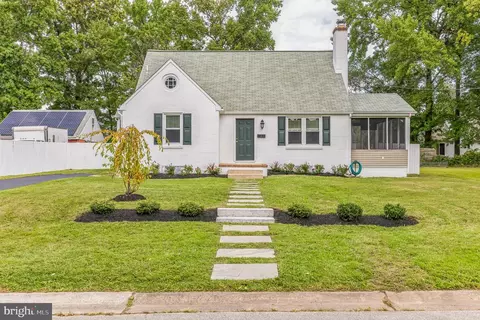 18 Adair Ave, New Castle, DE 19720