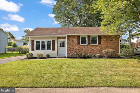 32 Queens Way, Newark, DE 19713