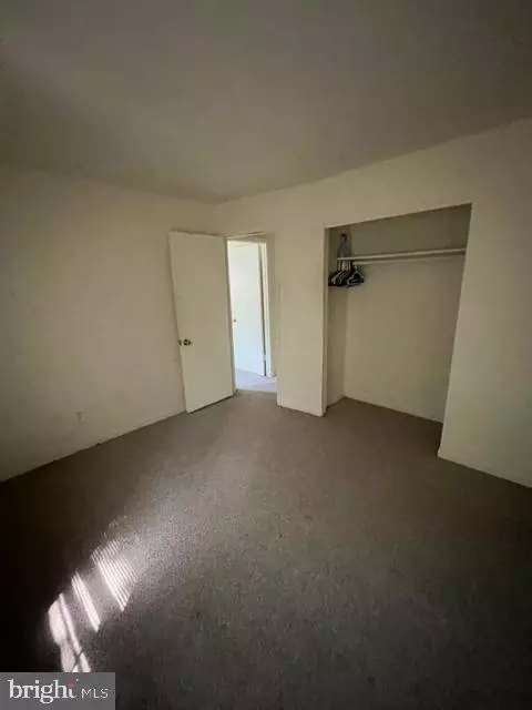 19 White Clay Dr, Newark, DE 19711 photo 12