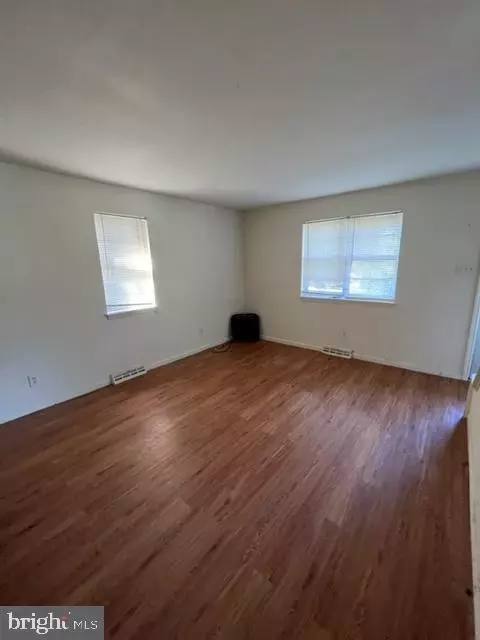 19 White Clay Dr, Newark, DE 19711 photo 8