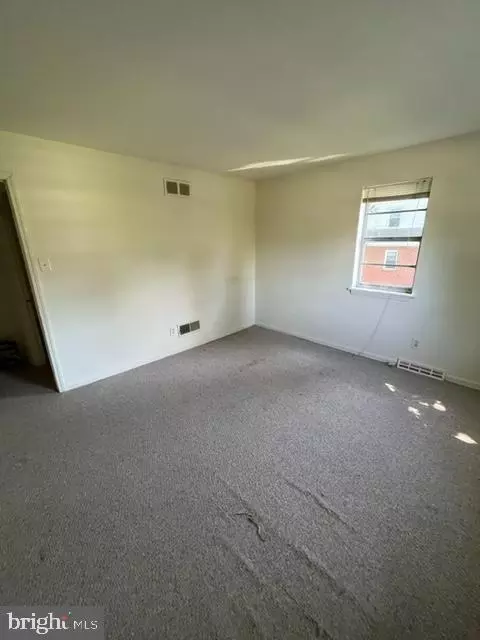 19 White Clay Dr, Newark, DE 19711 photo 11
