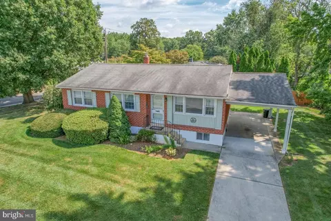 15 Greenbridge Dr, Newark, DE 19713 photo 2