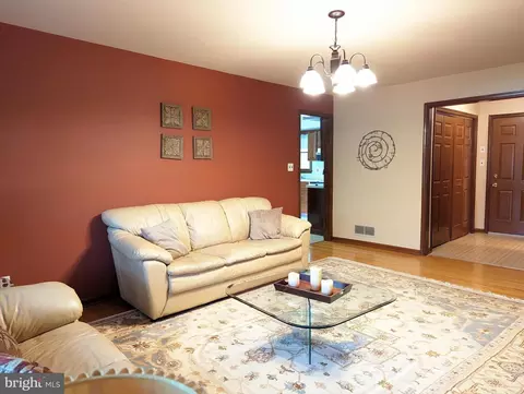 648 Clifton Dr, Bear, DE 19701 photo 7