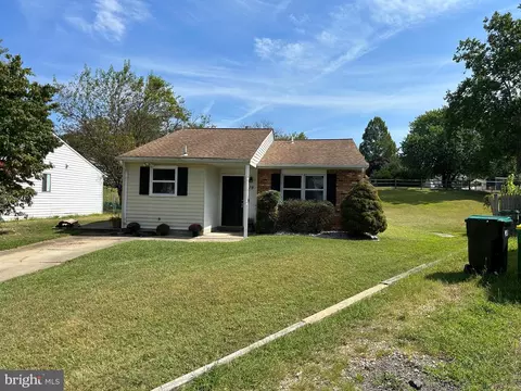 19 Reubens Cir, Newark, DE 19702