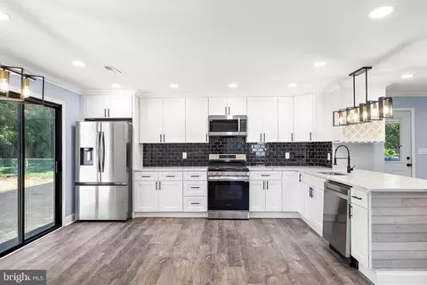 35 Gene Ave, New Castle, DE 19720