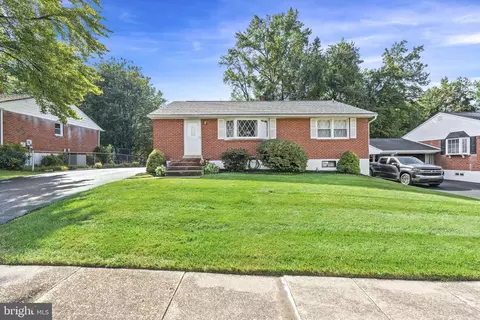 7 Dawes Dr, Newark, DE 19702