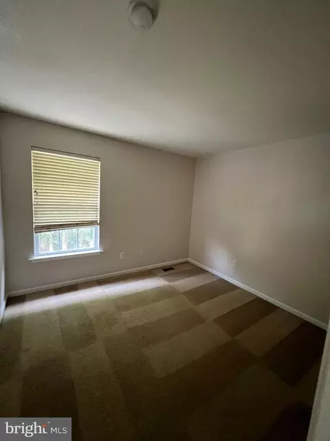 353 Matthew Flocco Dr, Newark, DE 19713 photo 37