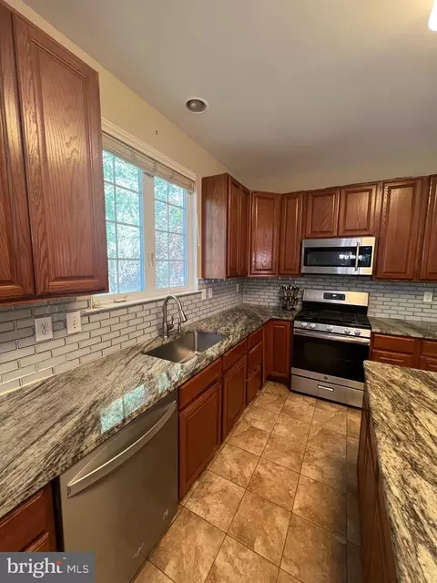 353 Matthew Flocco Dr, Newark, DE 19713 photo 12