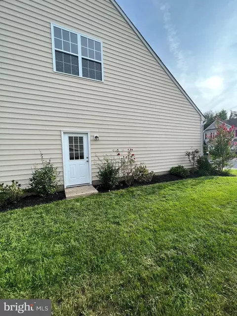 353 Matthew Flocco Dr, Newark, DE 19713 photo 5
