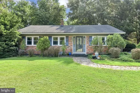 203 Acorn Dr, Middletown, DE 19709
