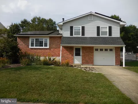 11 Martin Dr, Newark, DE 19713