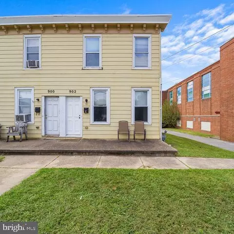 902 New Rd, Wilmington, DE 19805