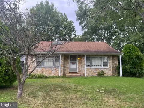 604 Postfield Rd, Newark, DE 19713