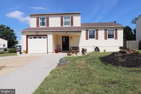 3 Yorktown Ct, Newark, DE 19702