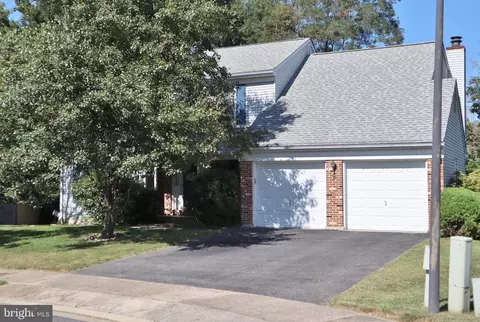 9 Timber Ridge Ct, Newark, DE 19711