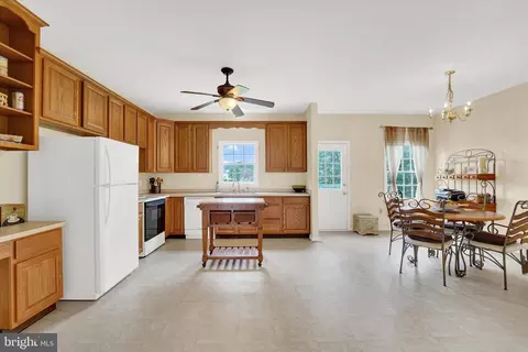 19 Summerthur Dr, Bear, DE 19701 photo 12