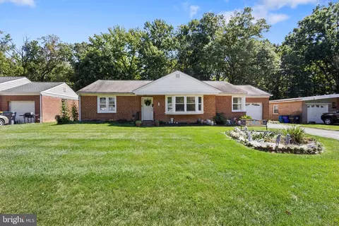 1607 Stoney Run Dr, Wilmington, DE 19803