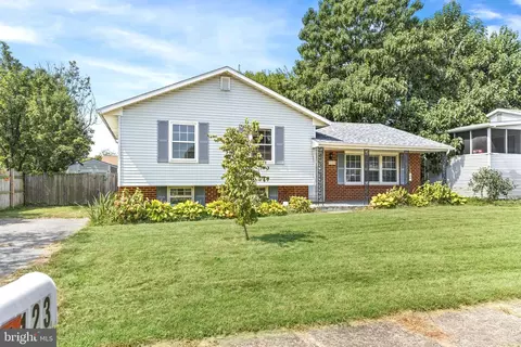 1123 Maplefield Rd, Newark, DE 19713 photo 2