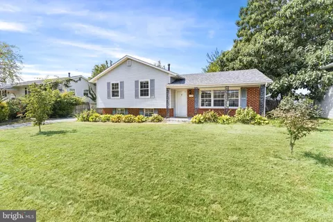 1123 Maplefield Rd, Newark, DE 19713