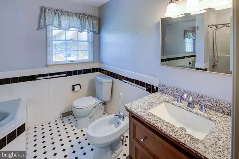 10 Mcmahon Dr, Bear, DE 19701 photo 18