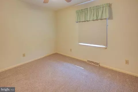 10 Mcmahon Dr, Bear, DE 19701 photo 23