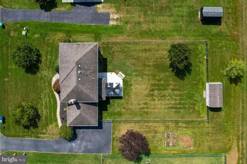 10 Mcmahon Dr, Bear, DE 19701 photo 34