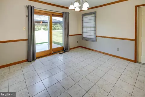 10 Mcmahon Dr, Bear, DE 19701 photo 13