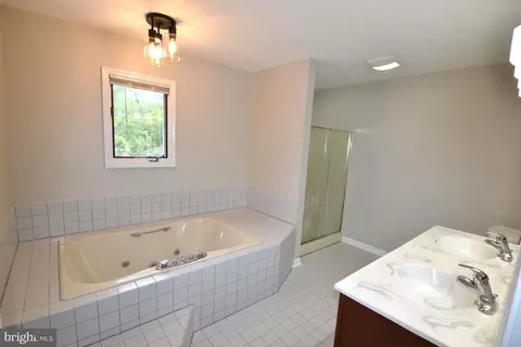 6 Warner Ct, Newark, DE 19711 photo 21