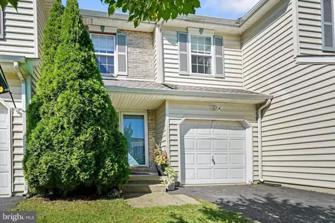 27 Brier Ave, Wilmington, DE 19805