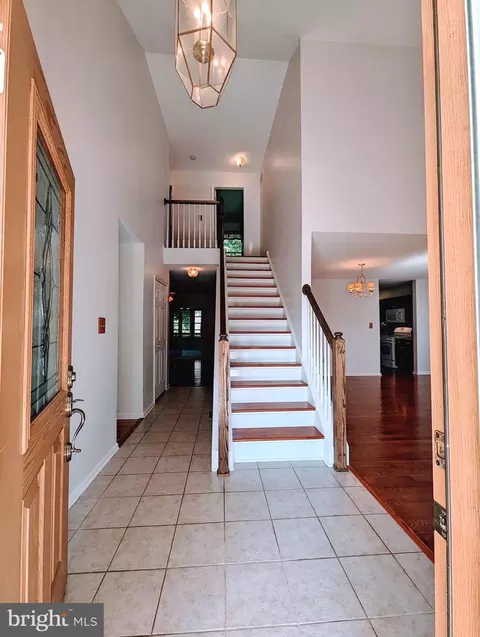 257 E Flagstone Dr, Newark, DE 19702 photo 4