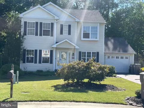 213 Dunsmore Dr, Newark, DE 19713