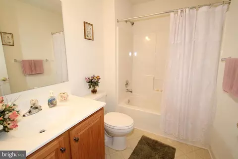 35 Devalinder Dr, Newark, DE 19702 photo 17
