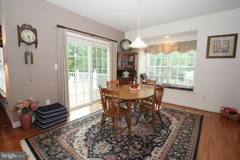 35 Devalinder Dr, Newark, DE 19702 photo 8