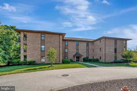 3207 Falcon Ln #122, Wilmington, DE 19808