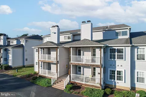 2105 Waters Edge Dr #36, Newark, DE 19702