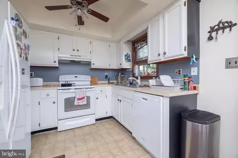 135 Piano Dr, Newark, DE 19713 photo 11