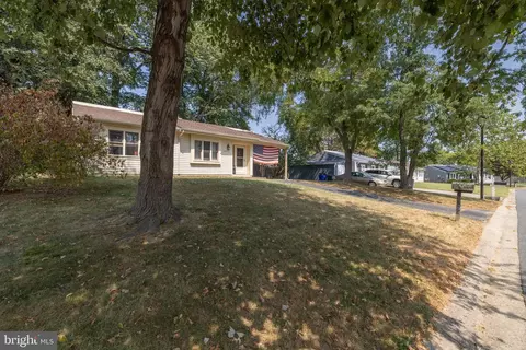 135 Piano Dr, Newark, DE 19713 photo 3