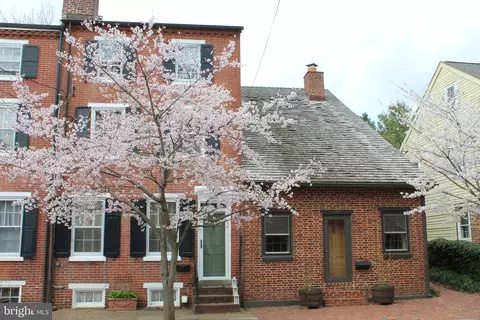 122 E 2nd St, New Castle, DE 19720