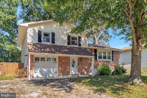 21 Chancellor Dr, Newark, DE 19713