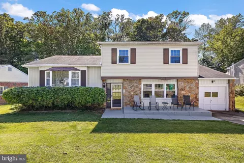 8 Neponset Rd, Wilmington, DE 19810