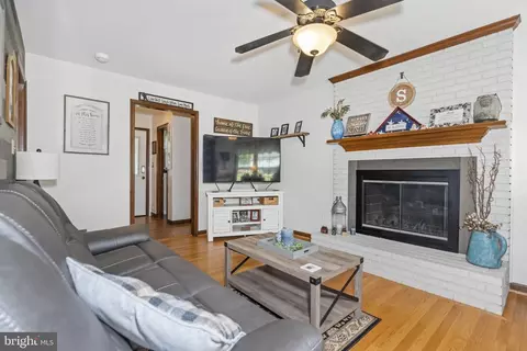 645 Clifton Dr, Bear, DE 19701 photo 8