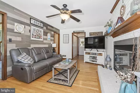 645 Clifton Dr, Bear, DE 19701 photo 7